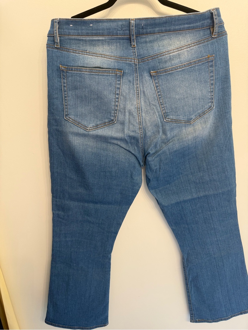 LOFT Kick Crop Light Wash Button Fly Denim Jeans with Golden Topstitching Size29 - Picture 7 of 9